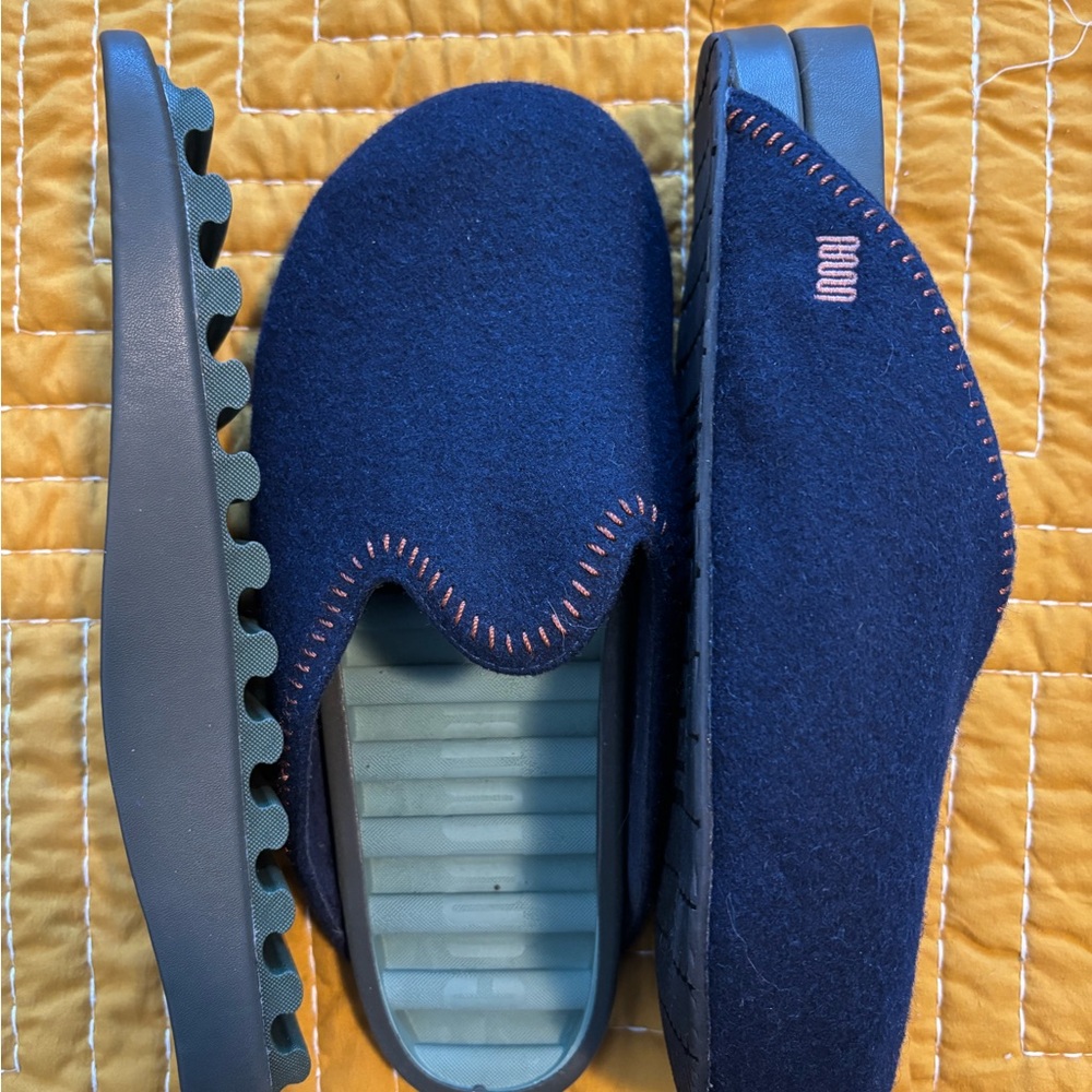 Navy Blue Woolie Burro Clogs Mules by Commbi NWOB SIZE 9